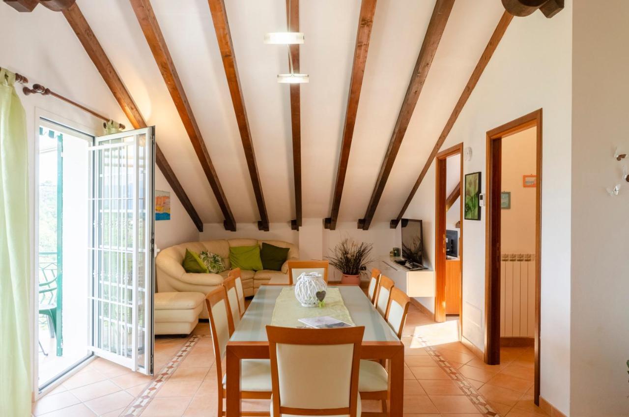 Ca' Do Pescou, Charming 2,Bedroom Apartment With Stunning Hill Views Overlooking The Greenery Rapallo Extérieur photo